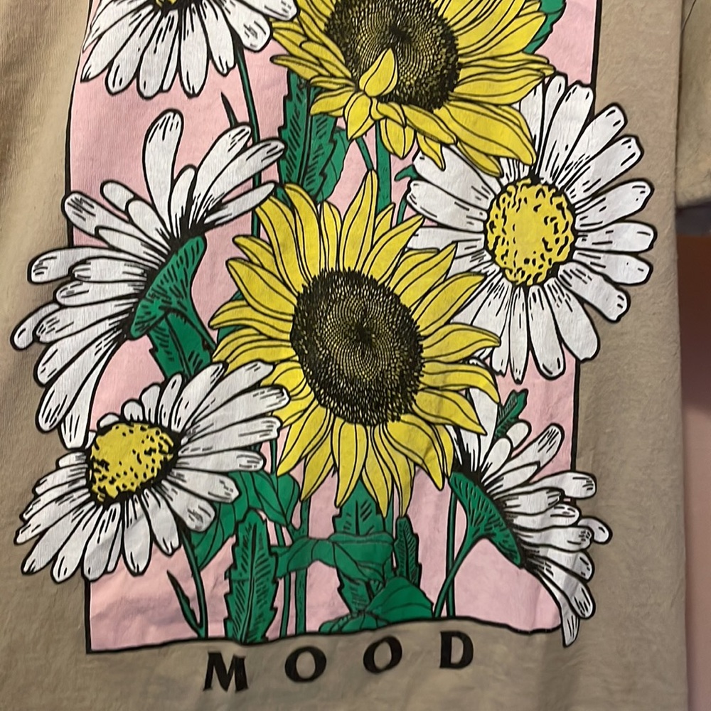 Mood 🌸 - Picture 2 of 3